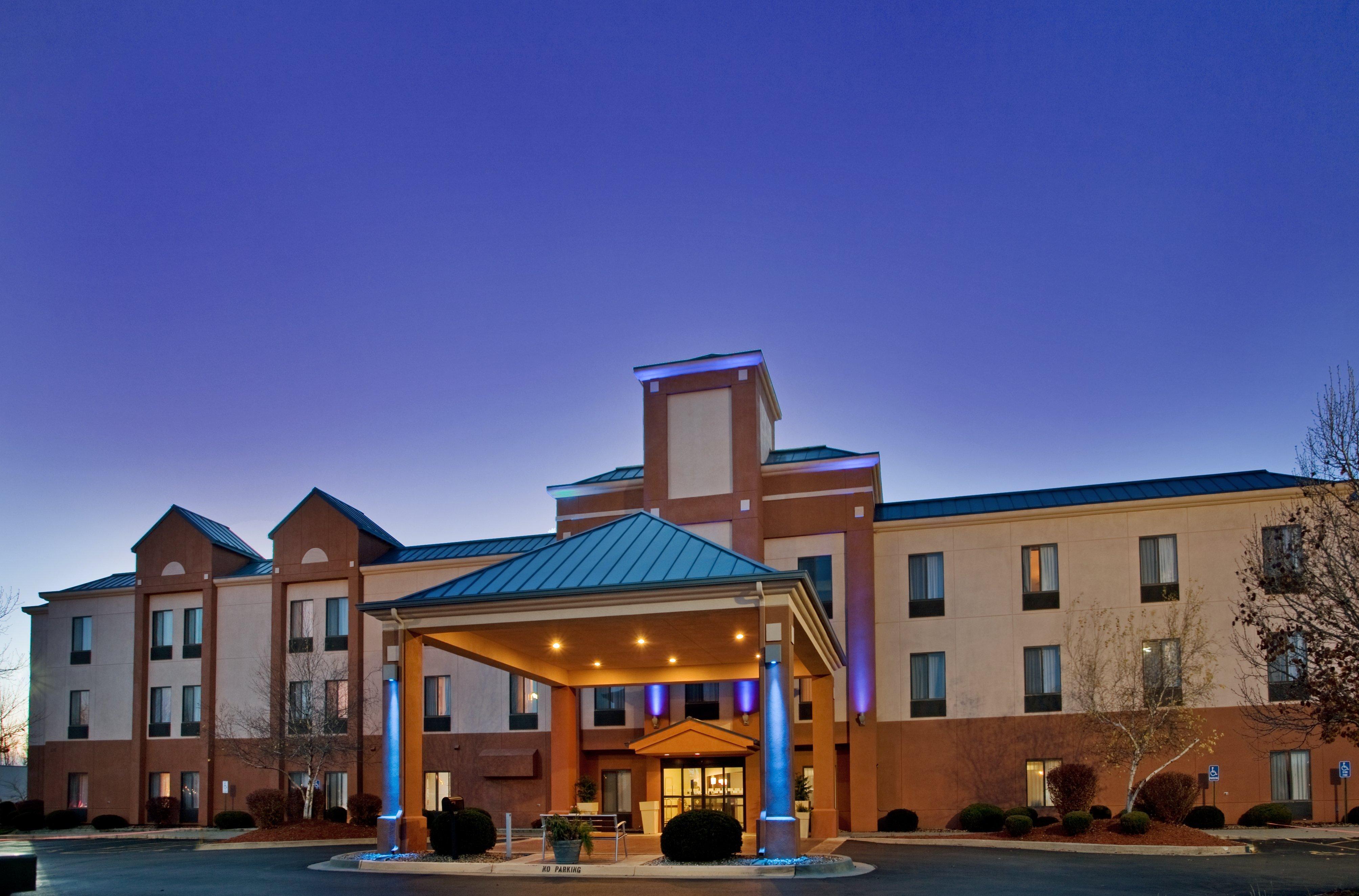 Spark By Hilton Lansing Dış mekan fotoğraf